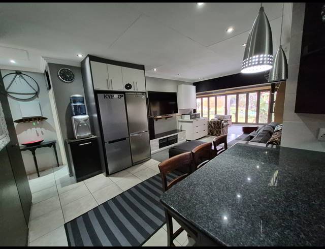 2 BEDROOM TOWNHOUSE FOR SALE IN PEACEHAVEN
